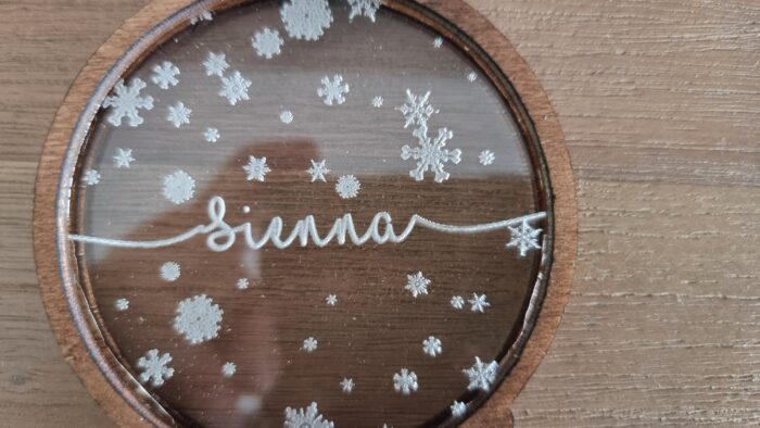 boule de noël personnalisée en bois et acrylique Belgique leawood