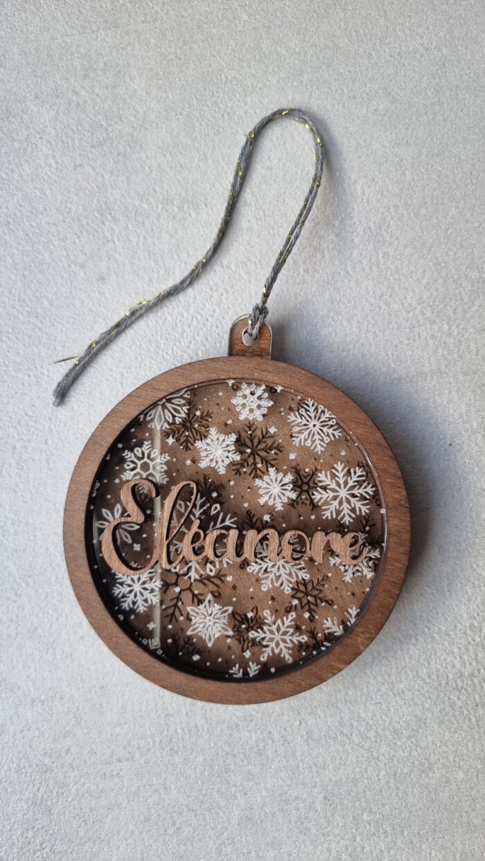 boule de noel personnalisée en bois et acrylique belgique leawood (1)
