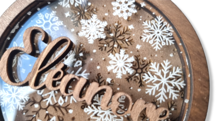 boule de noel personnalisée en bois et acrylique belgique leawood