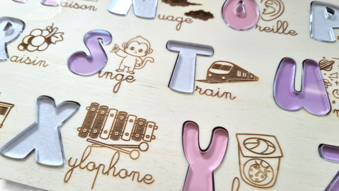 puzzle alphabet personnalisé - jeu en bois éducatif personnalisé - leawood belgique france
