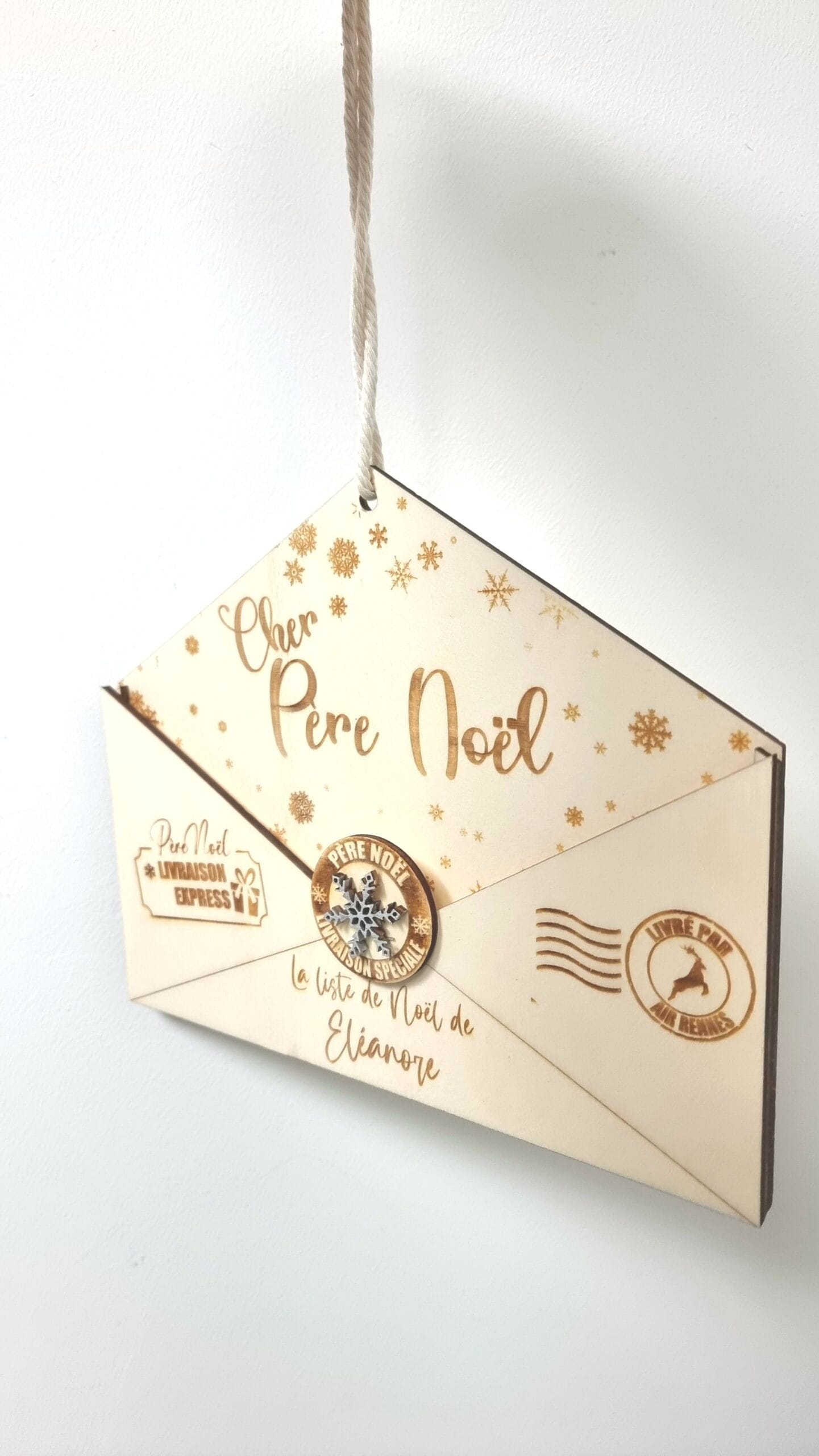 enveloppe du père Noël en bois - réalisé par Leawood.