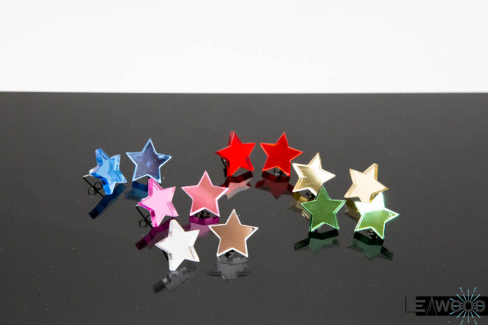 Boucles d'oreille en étoile en acrylique miroir toutes les couleurs