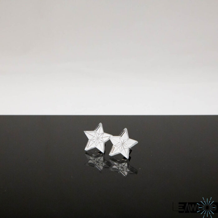 Boucles d'oreille en étoile gravées argent pas cher