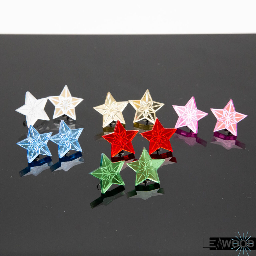 Boucles d'oreille en étoile gravées